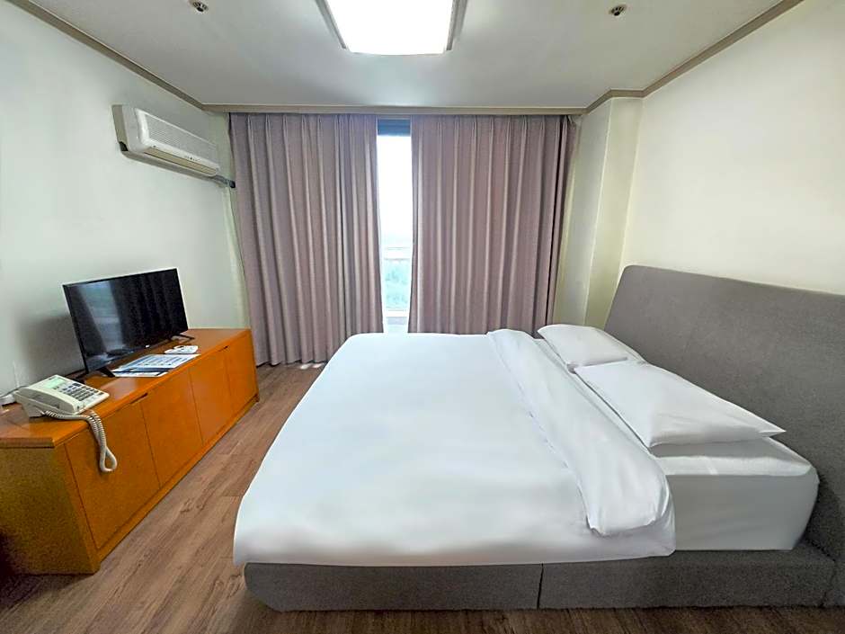 Ilsung Condo Namhan River