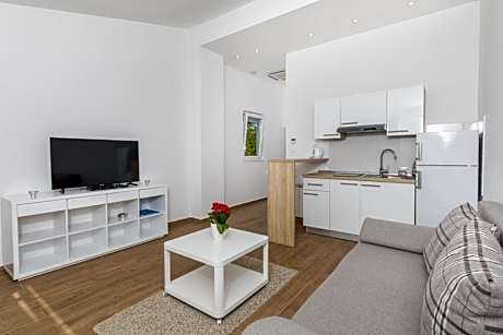 Junior Suite with Pool View