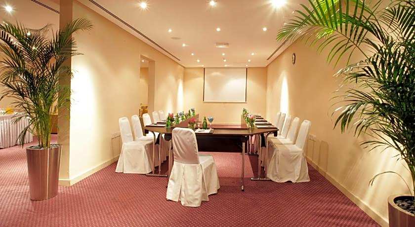 Ramada Hotel And Suites Ajman