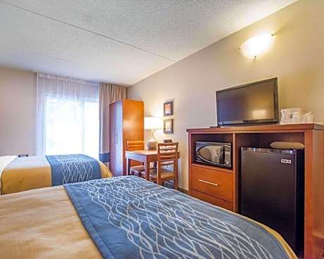 Queen Room with Two Queen Beds - Non-Smoking