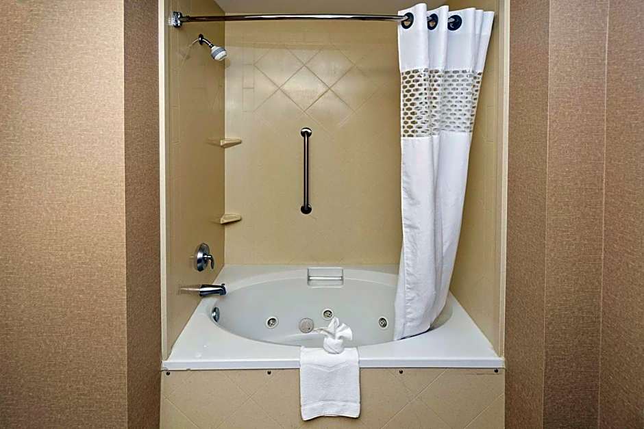 Hampton Inn By Hilton Statesville