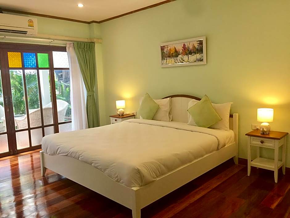 Photo 1 of 6 of Superior Villa