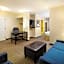 Holiday Inn Express & Suites Alpharetta By IHG