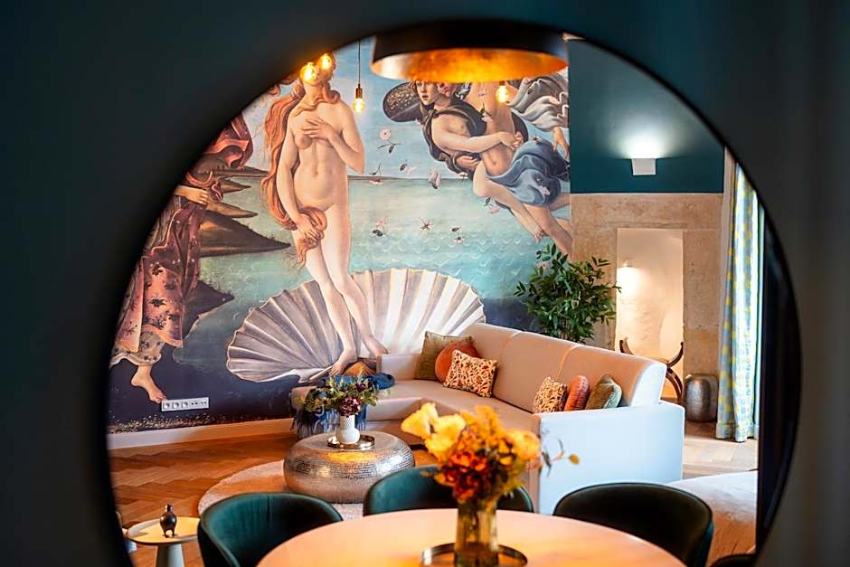 Old Royal Post Boutique Hotel & Premium Suites
