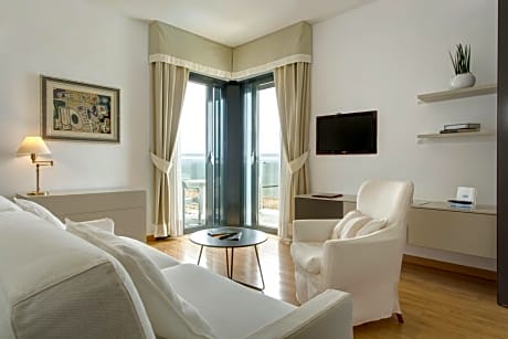 Suite with Sea View