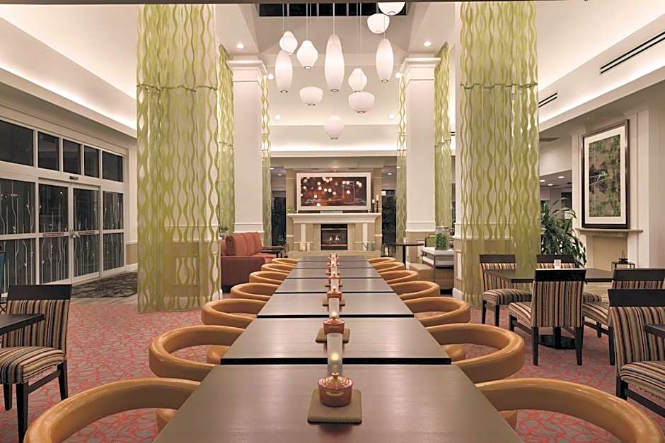 Hilton Garden Inn Akron-Canton Airport