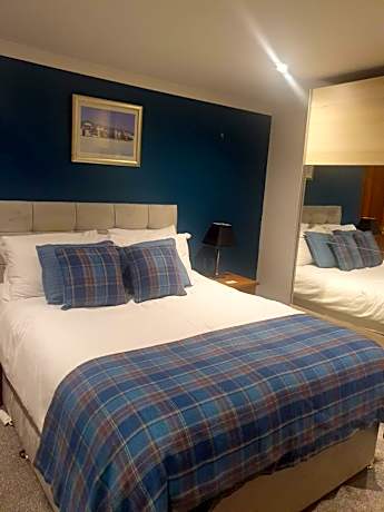 Superior King Suite