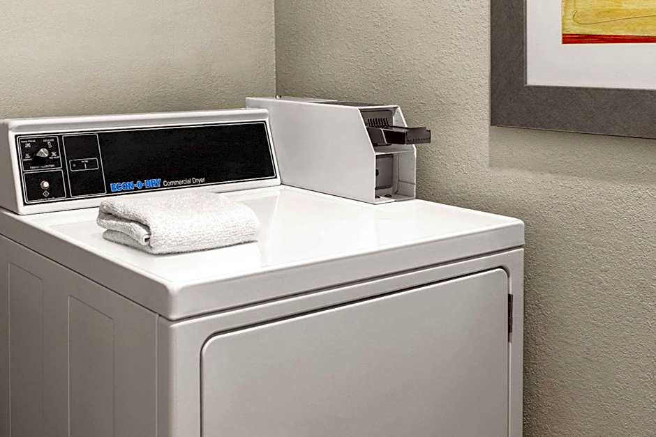 Baymont by Wyndham Cedar Rapids