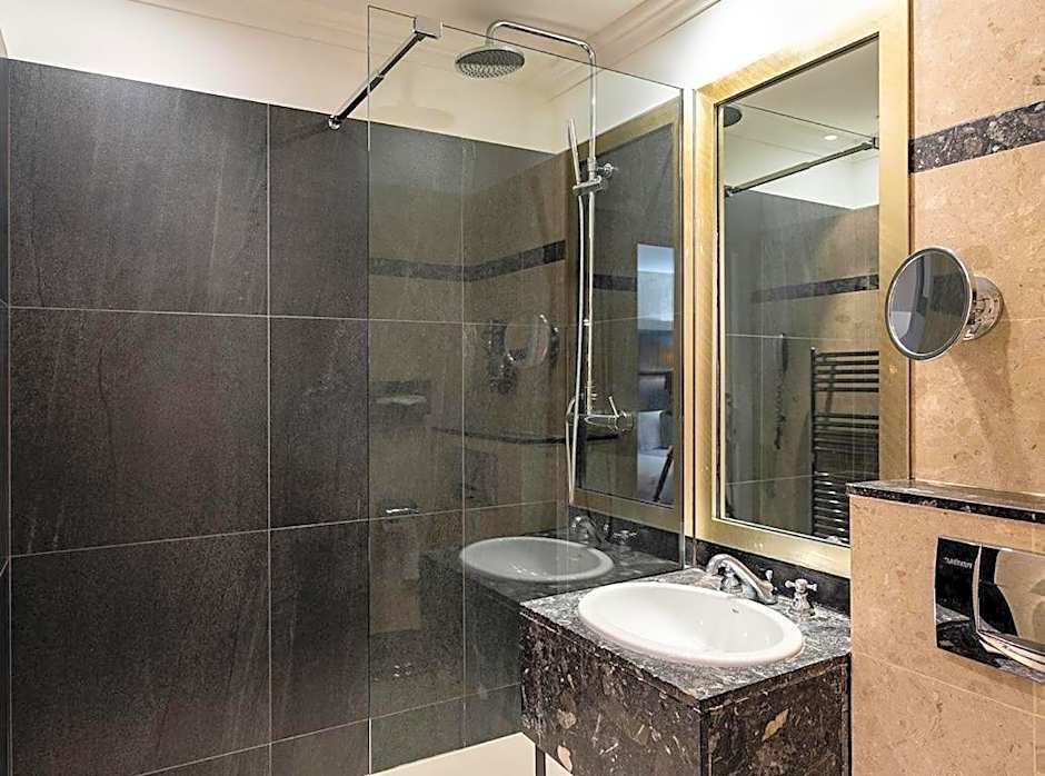 Chalgrin Boutique Hotel