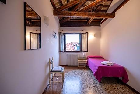 Single Room with Shared Bathroom