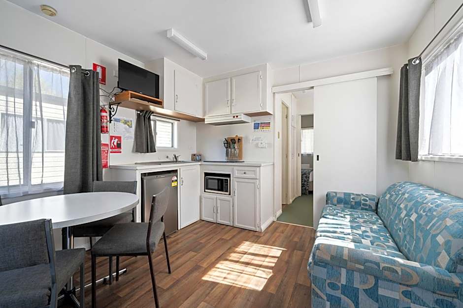 Bright Accommodation Park