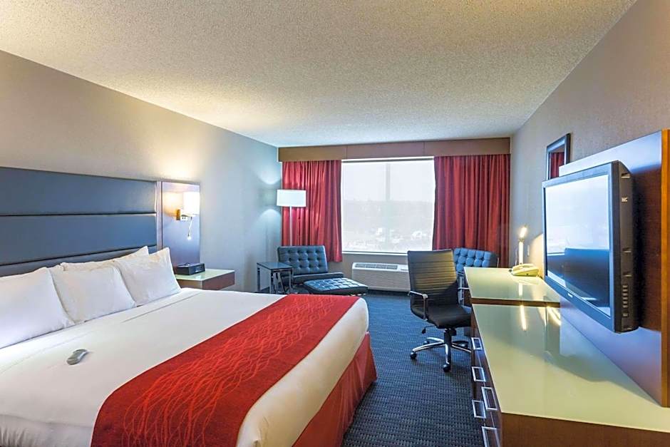 Radisson Hotel & Suites Fort Mcmurray