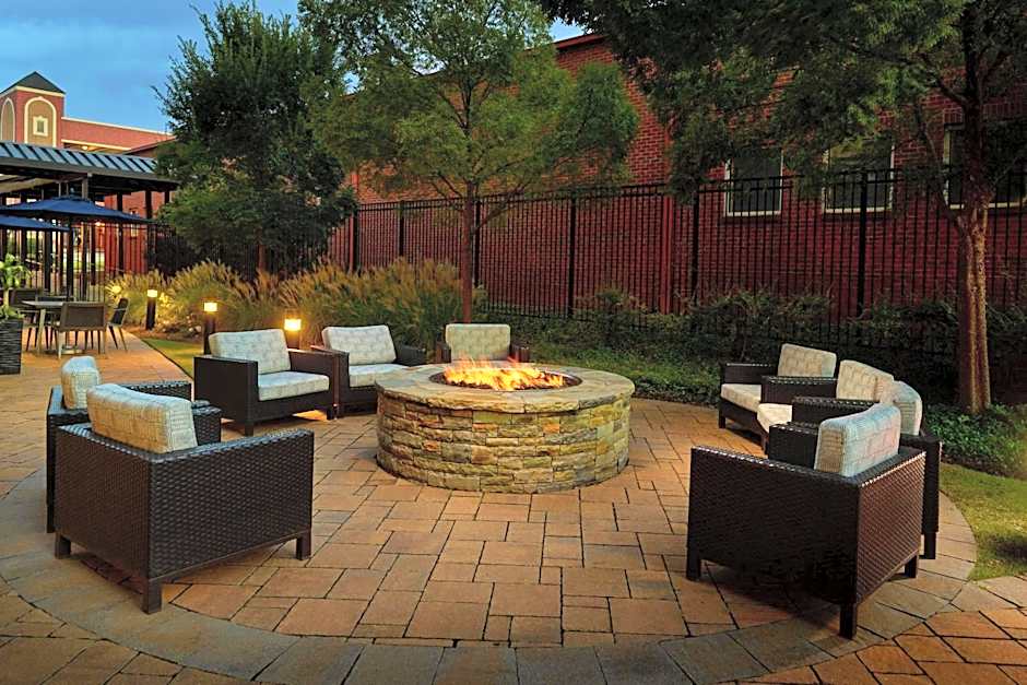 Courtyard by Marriott Carrollton