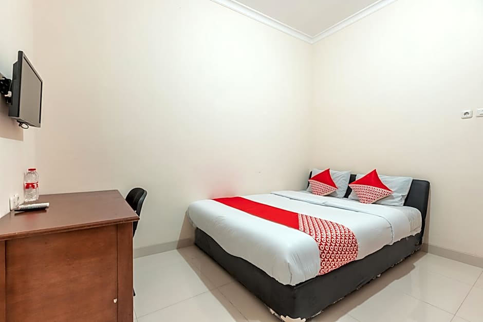 OYO 2364 Cempaka Harapan Indah