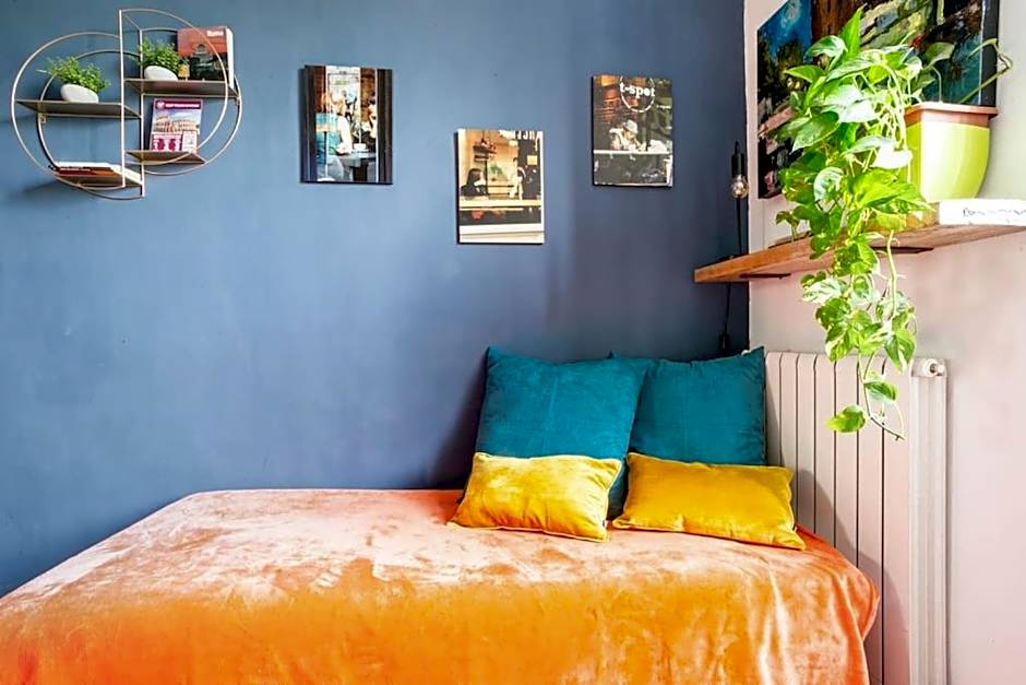 Guest Art Trastevere Station with AC