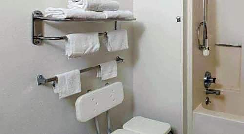 Super 8 by Wyndham Wayne