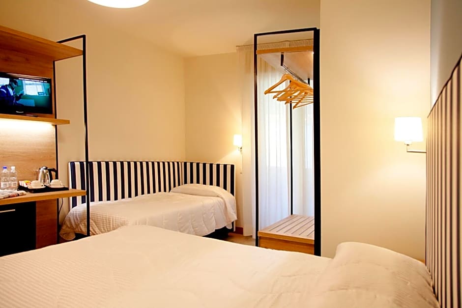 Hotel Majorca sul Mare in centro a Riccione con Area Fitness