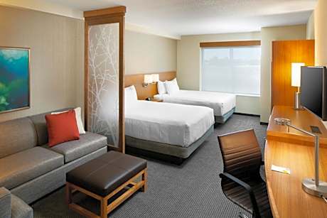 Queen Room with Two Queen Beds - High Floor