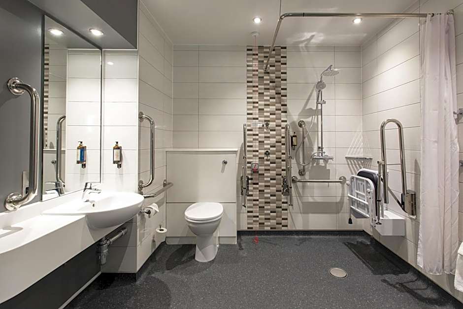 Premier Inn London Gatwick Manor Royal