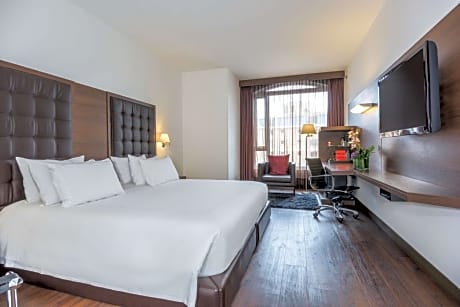Premium Room single use Special Deal Package with breakfast