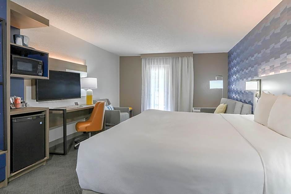 Comfort Inn & Suites At Dollywood Lane