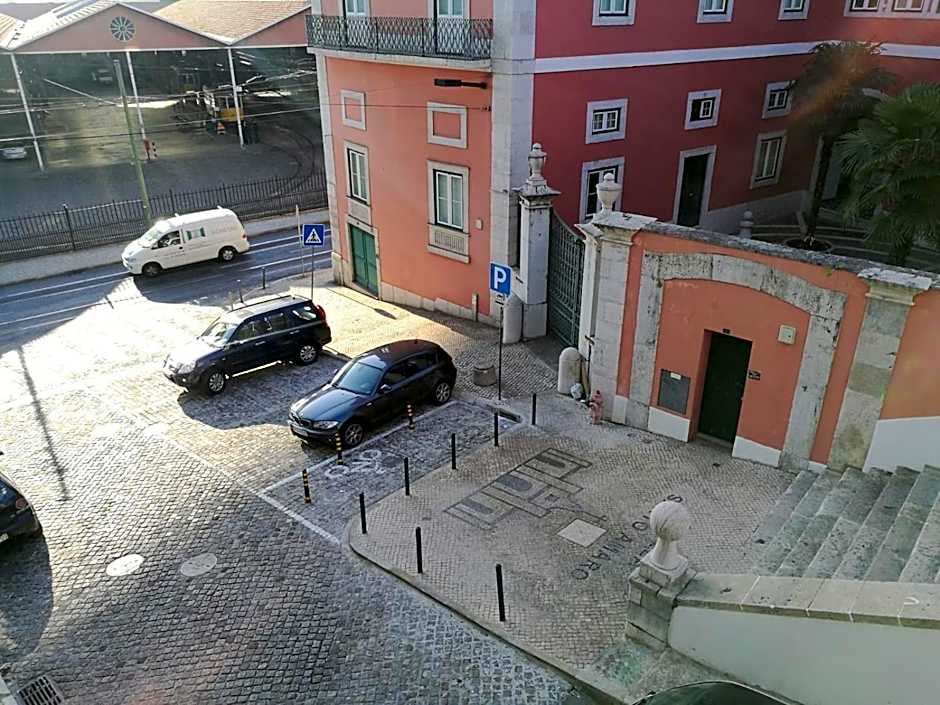 Lx Design Apartment near Congress Center