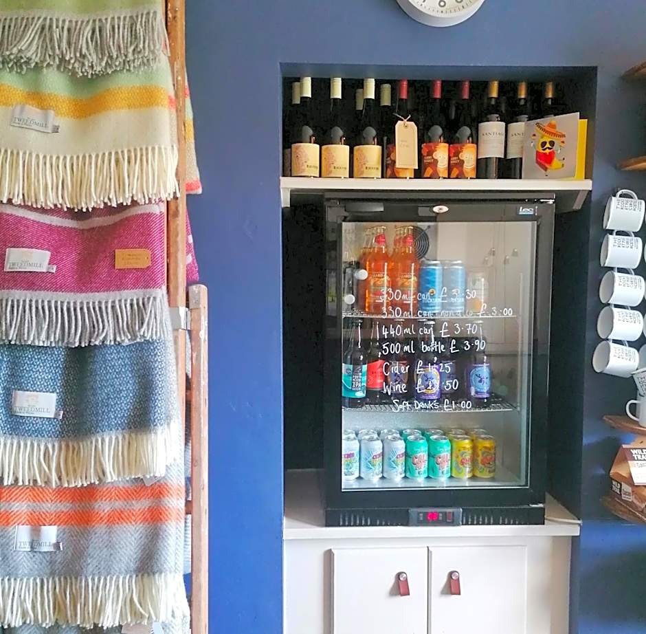 The Rocks at Plas Curig Hostel