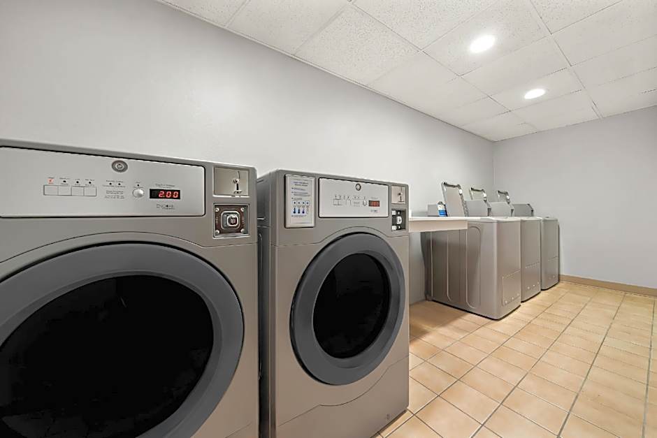 Suburban Studios, Kearney