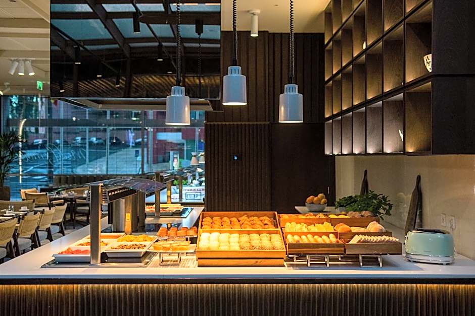 Sana Malhoa Park Hotel