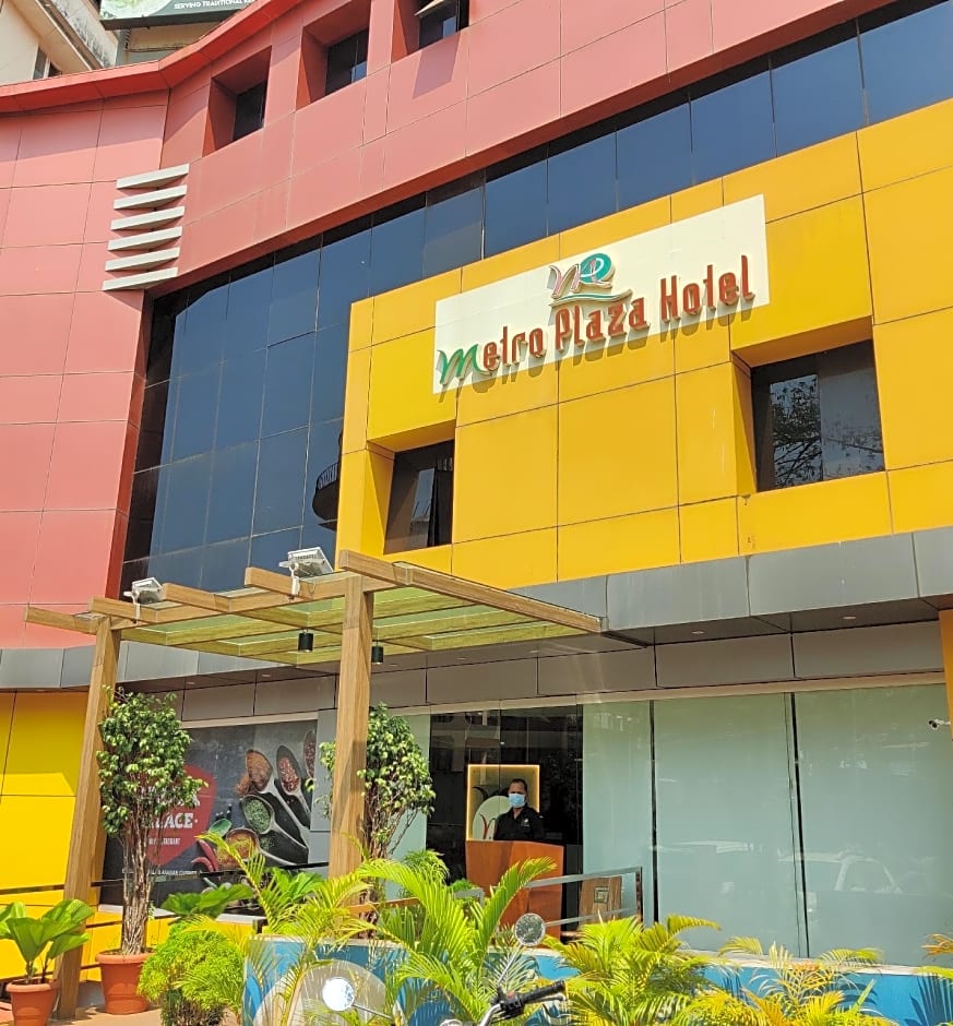 Metro Plaza Hotel by RAK Rooms