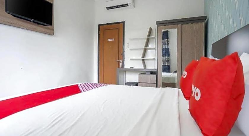 OYO 1266 Green Palm Kostel Syariah