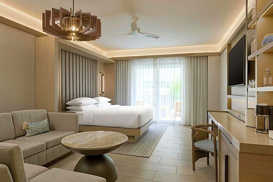 Photo 1 of 7 of Deluxe 1 King Bed with Sofabed, Ocean View, Balcony