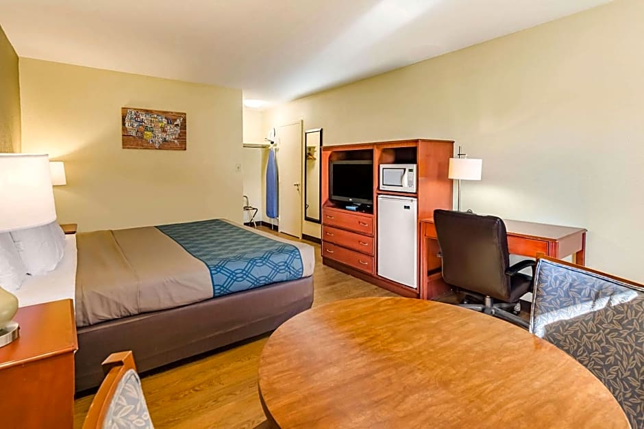 Econo Lodge Lexington Downtown near I-81
