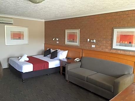 Executive Double Suite with Spa Bath