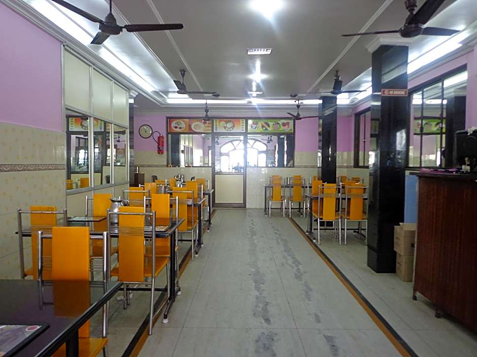 Hotel Sri Sabthagiri