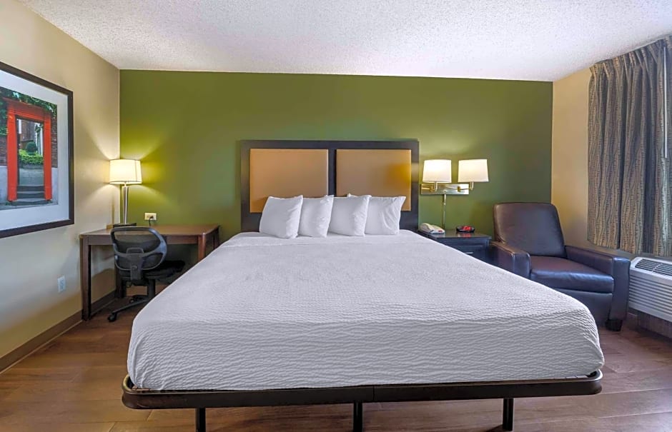 Extended Stay America Suites - Oklahoma City - NW Expressway