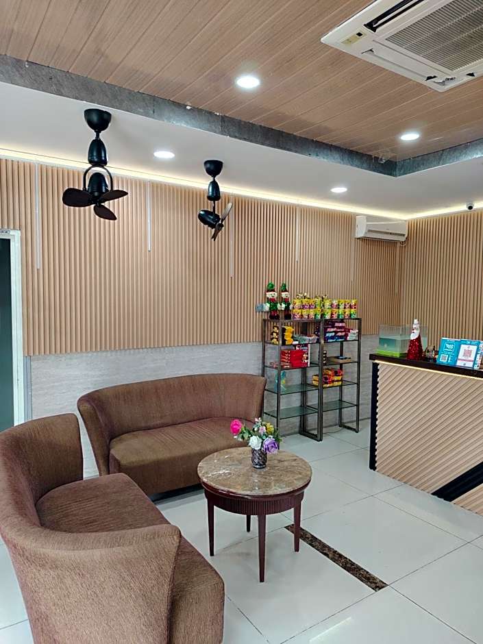 Golden Leaf Boutique Hotel Nusa Idaman Formerly Known as Ariana Hotel