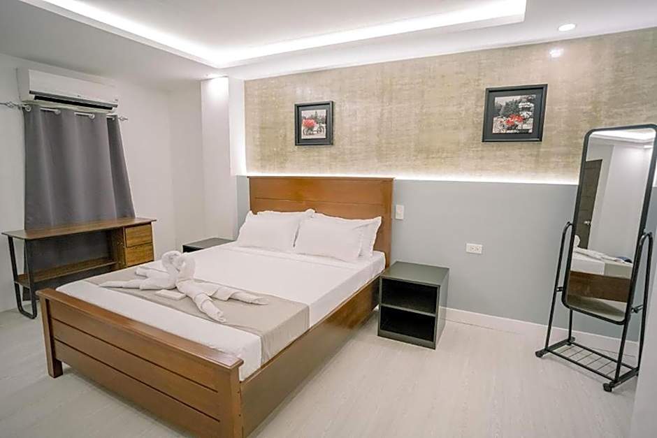 Spotlight Hotel near Hundred Islands Wharf