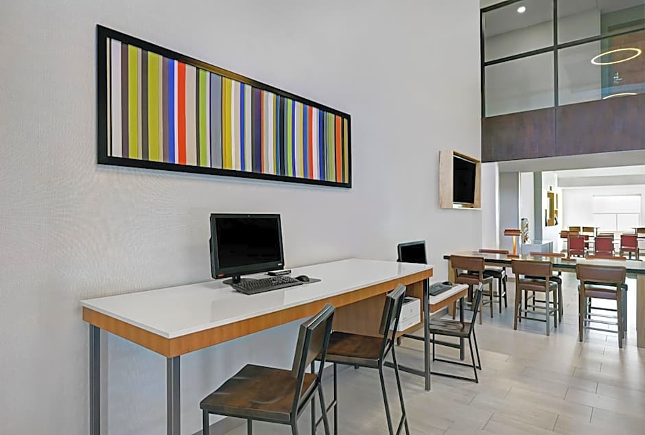 Holiday Inn Express & Suites Newport By IHG