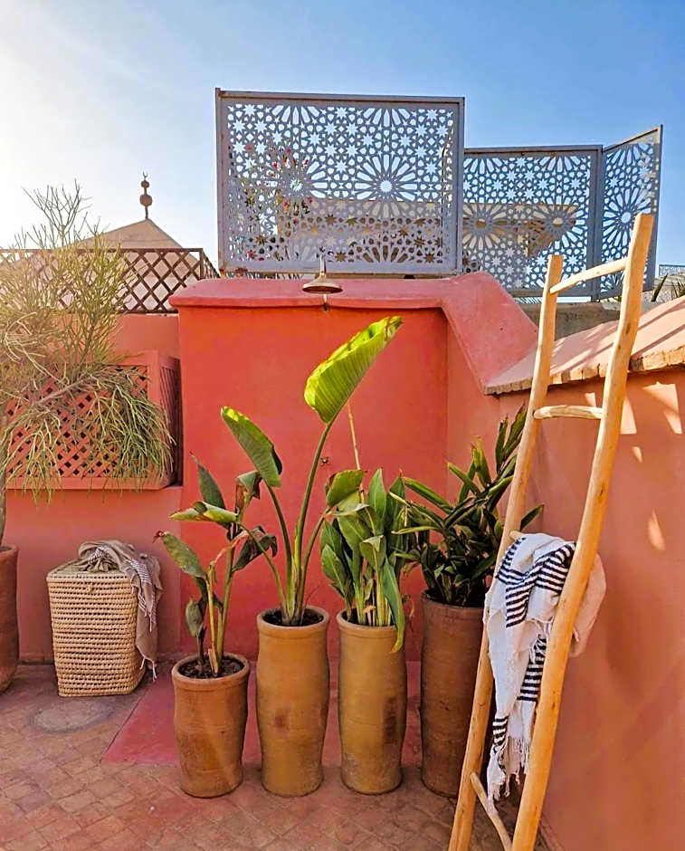 RIAD SAMAH