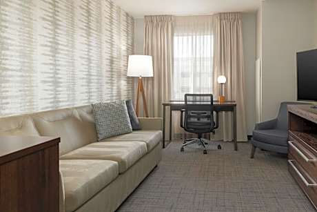 One-Bedroom King Suite with Sofa Bed - Mobility Accessible with Tub