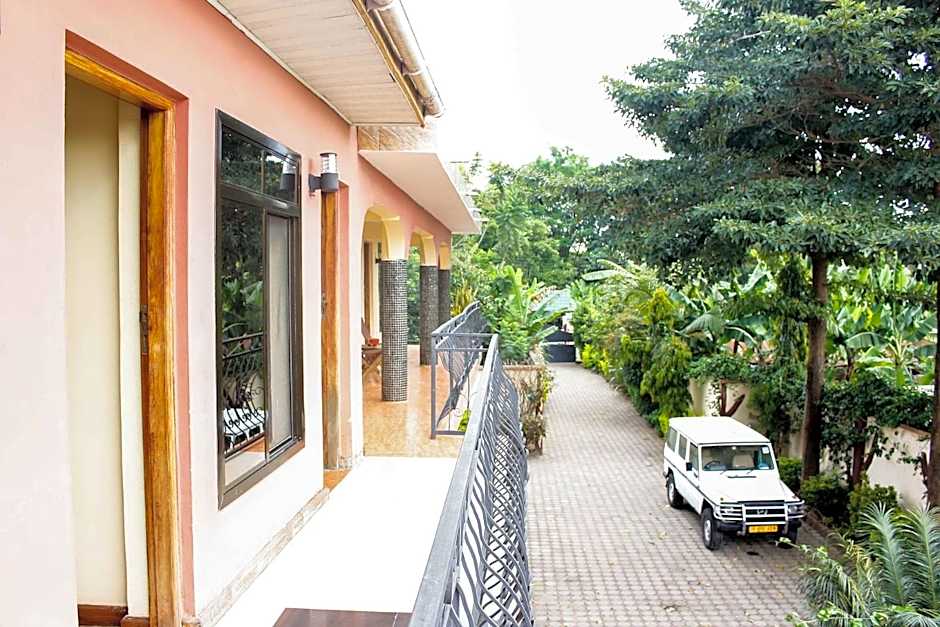 Bright Star Hotel & Safaris