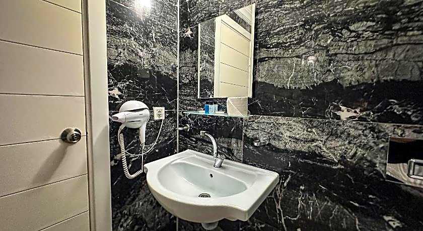 Prenses Sealine Beach Hotel