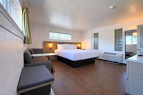 Signature King Room