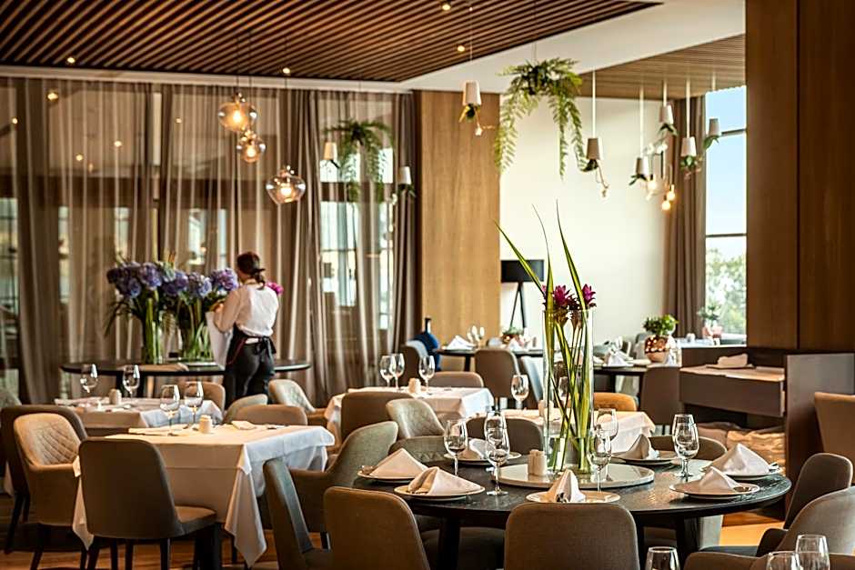 Hotel Ambasador - by Liburnia Hotels & Villas