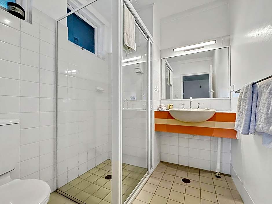 Golden Sands Motor Inn