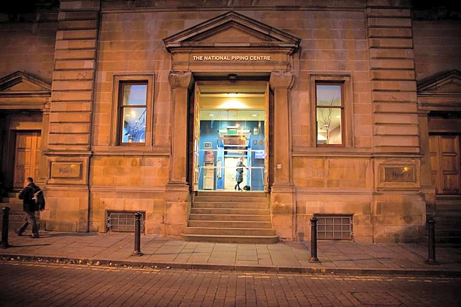 The Pipers' Tryst Hotel