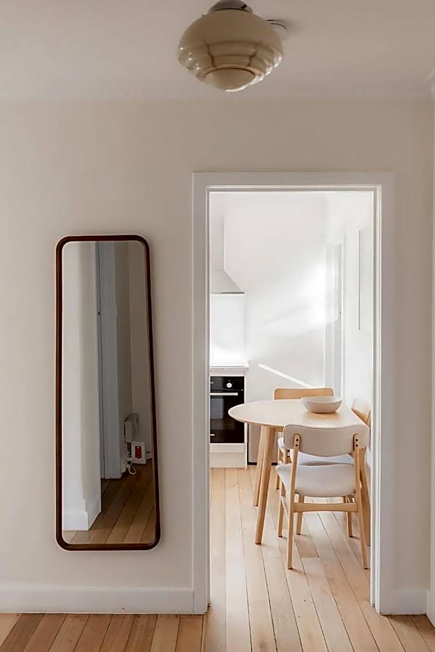 Relaxing modern home in central Sandy Bay