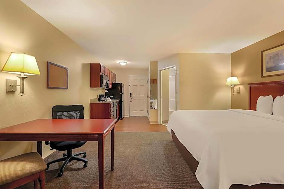 MainStay Suites Fitchburg - Madison