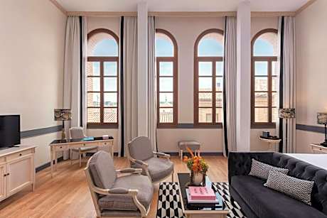 Tiffany, 1 Bedroom Junior Suite, 1 King, City view